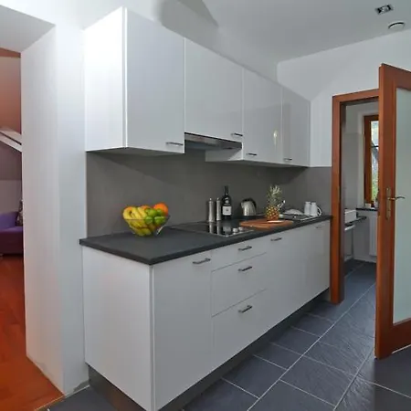 Maria 2 B&B 슈차이르크